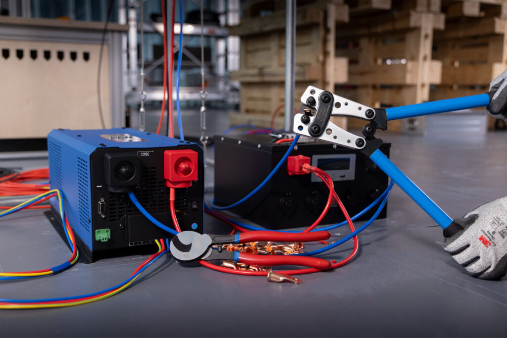 新能源汽车后市场：电池退役潮下的机遇与挑战