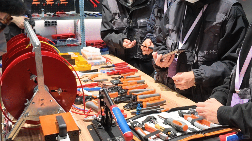 IWISS&木兰女工|当工具遇上“她力量”！解锁电力行业的 “柔与刚”